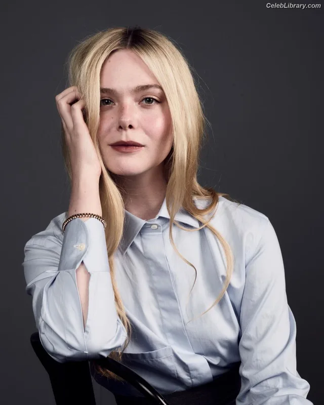 Elle Fanning photo 21 of 4114