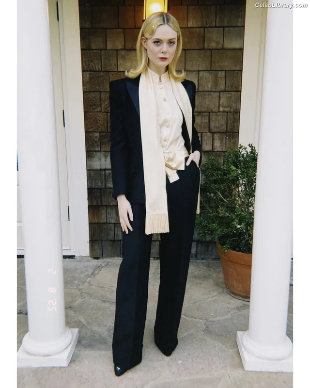 Elle Fanning photo 5 of 4114