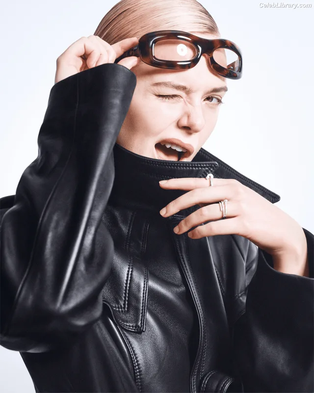 Elle Fanning photo 6 of 4114