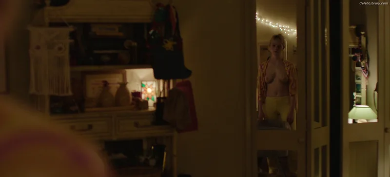Elle Fanning photo 23 of 4114