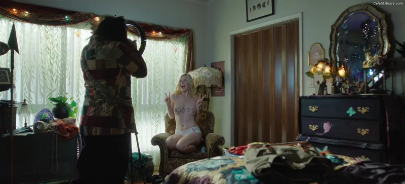Elle Fanning photo 3 of 4114