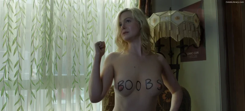 Elle Fanning photo 4 of 4114