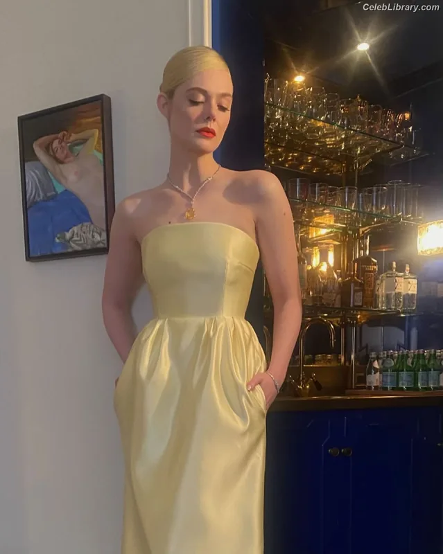 Elle Fanning photo 7 of 4114