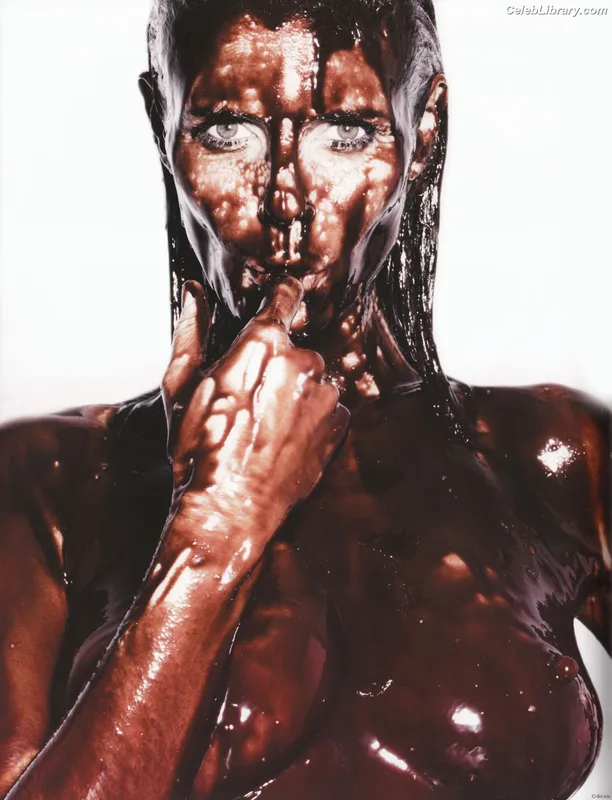 Elle Macpherson photo 15 of 74