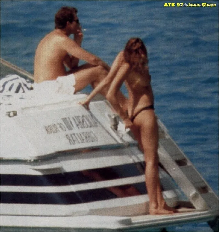 Elle Macpherson photo 21 of 74