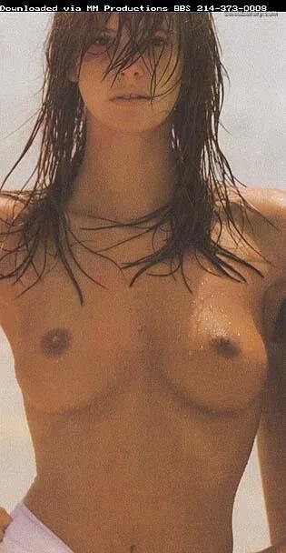 Elle Macpherson photo 1 of 74