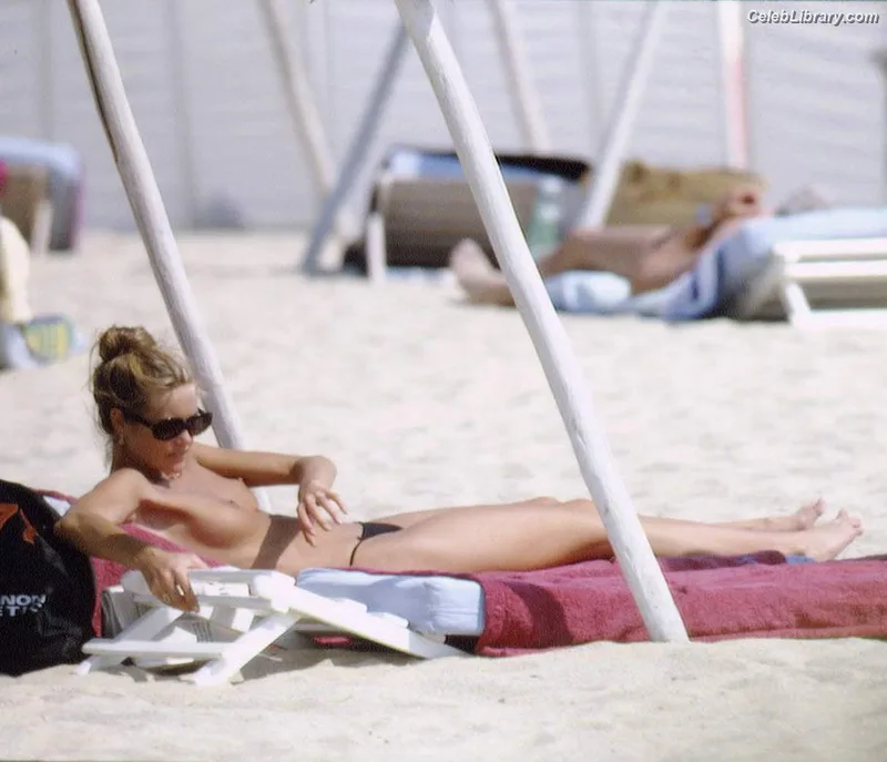 Elle Macpherson photo 6 of 74