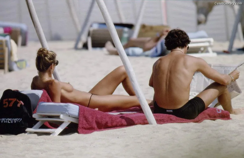Elle Macpherson photo 7 of 74