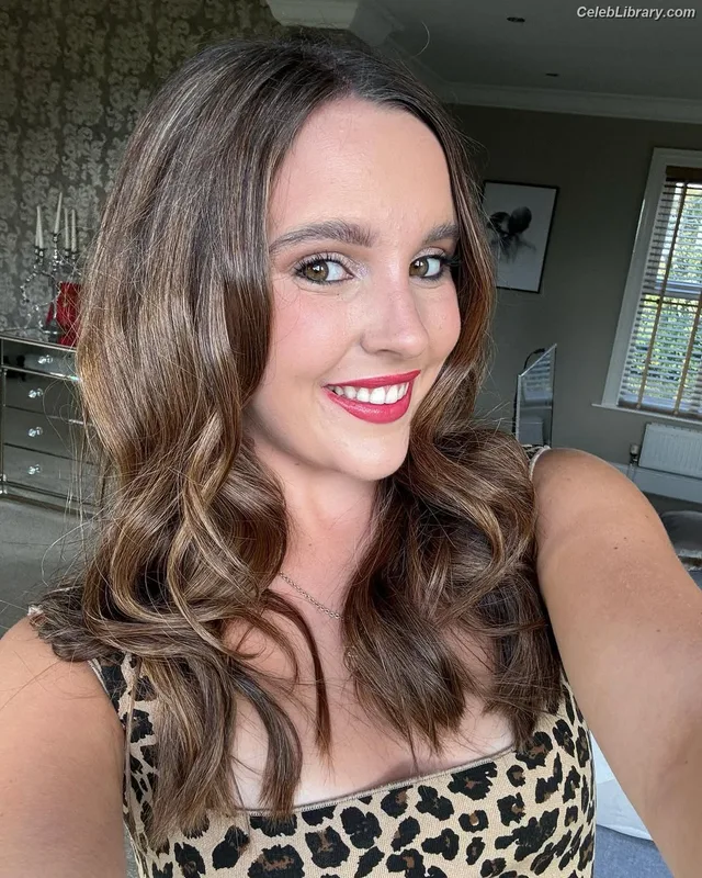 Elle Mulvaney photo 16 of 76