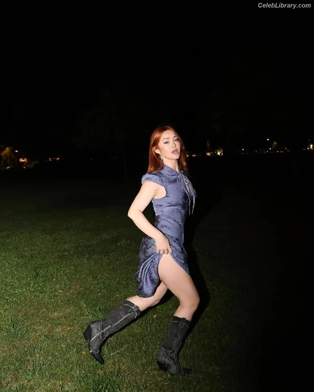 Elley Duhé photo 11 of 201