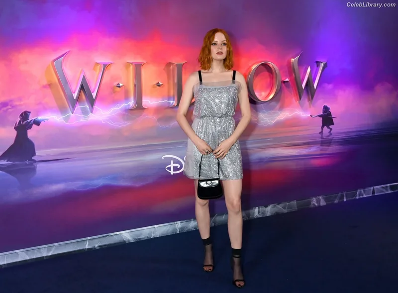Ellie Bamber photo 20 of 496
