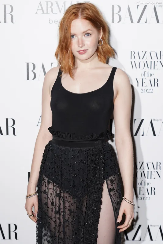 Ellie Bamber photo 9 of 496