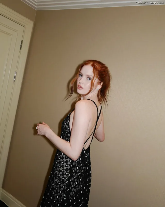 Ellie Bamber photo 18 of 496