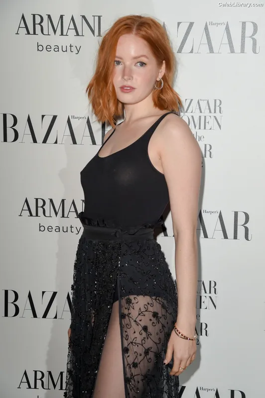 Ellie Bamber photo 2 of 496