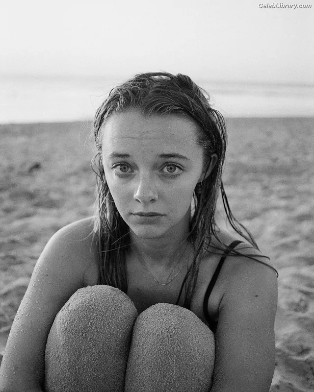 Ellie de Lange photo 6 of 10