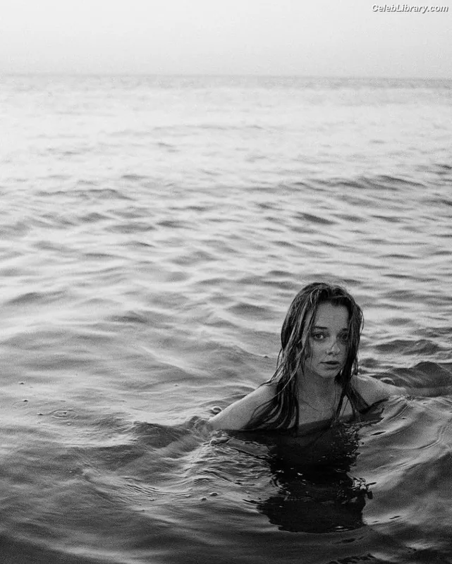 Ellie de Lange photo 8 of 10
