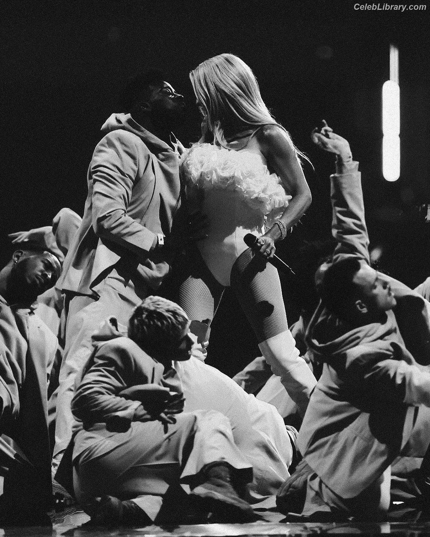 Ellie Goulding photo 24 of 487