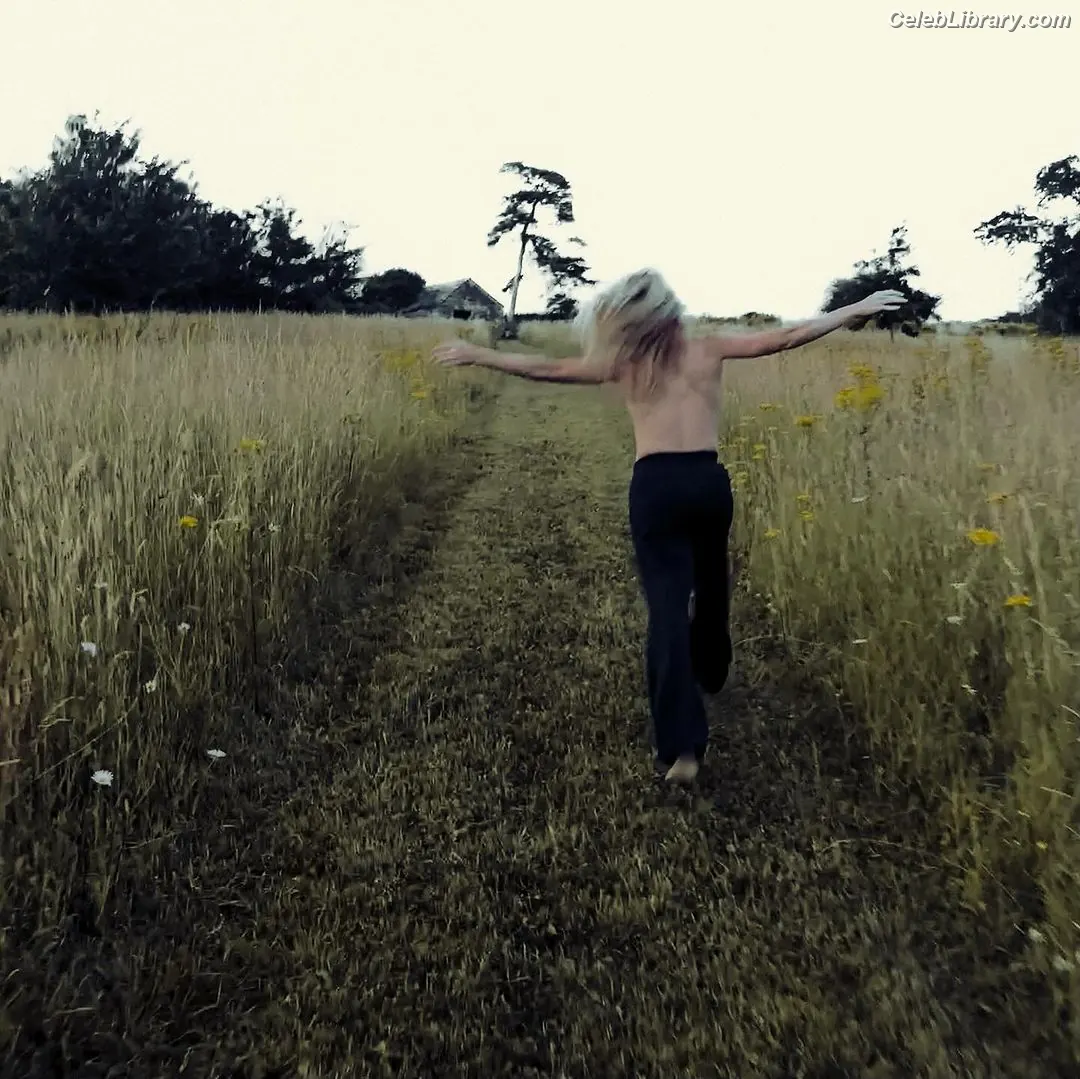 Ellie Goulding photo 23 of 487