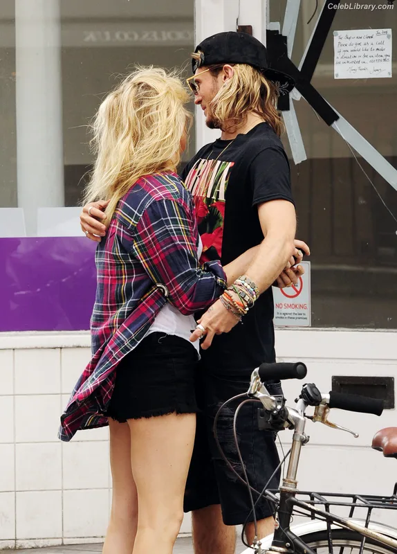 Ellie Goulding photo 16 of 488