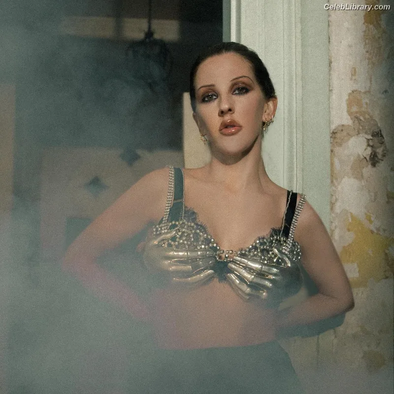 Ellie Goulding photo 3 of 488