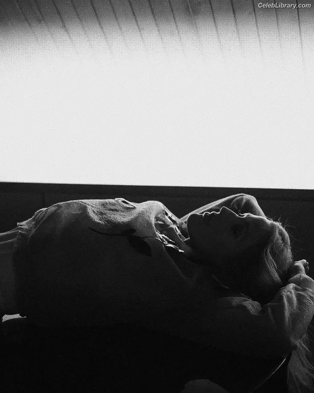 Ellie Goulding photo 14 of 488