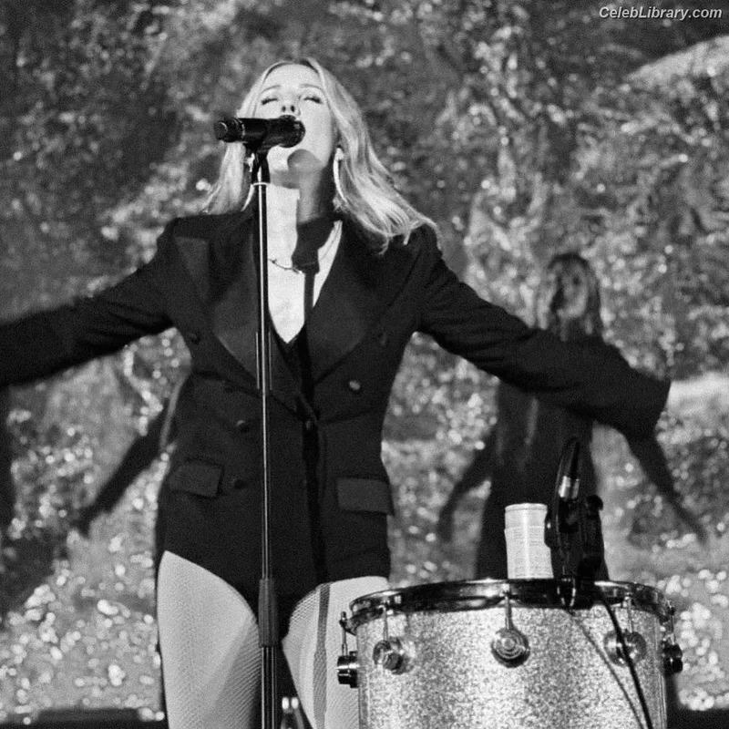 Ellie Goulding photo 7 of 488