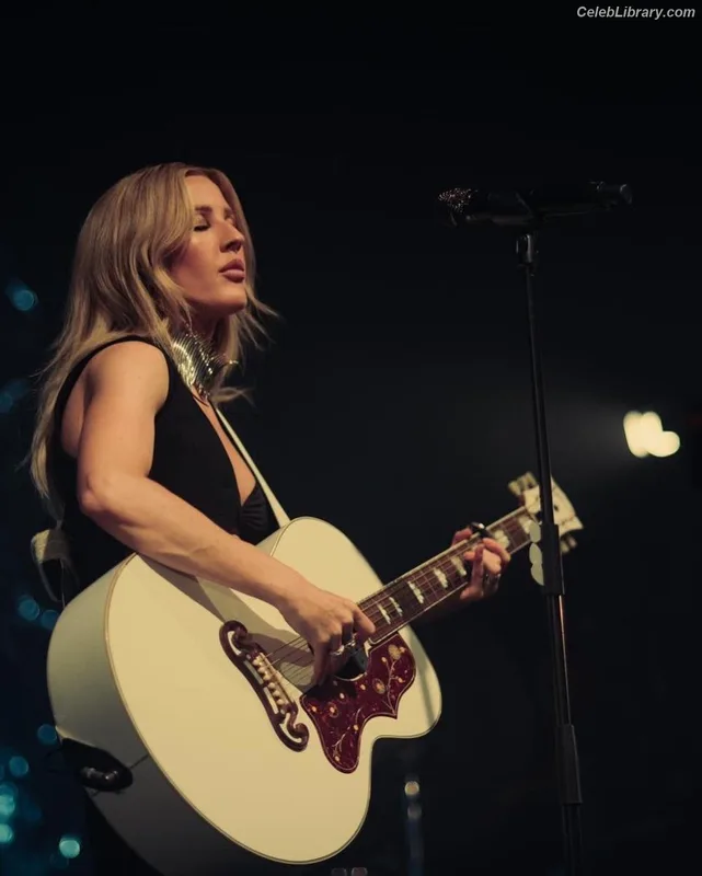 Ellie Goulding photo 18 of 488