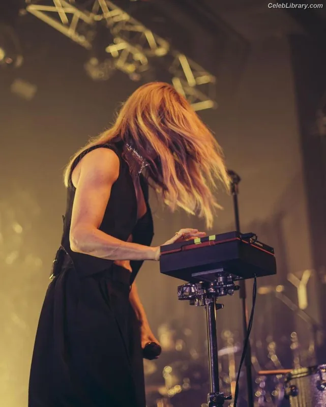 Ellie Goulding photo 19 of 488