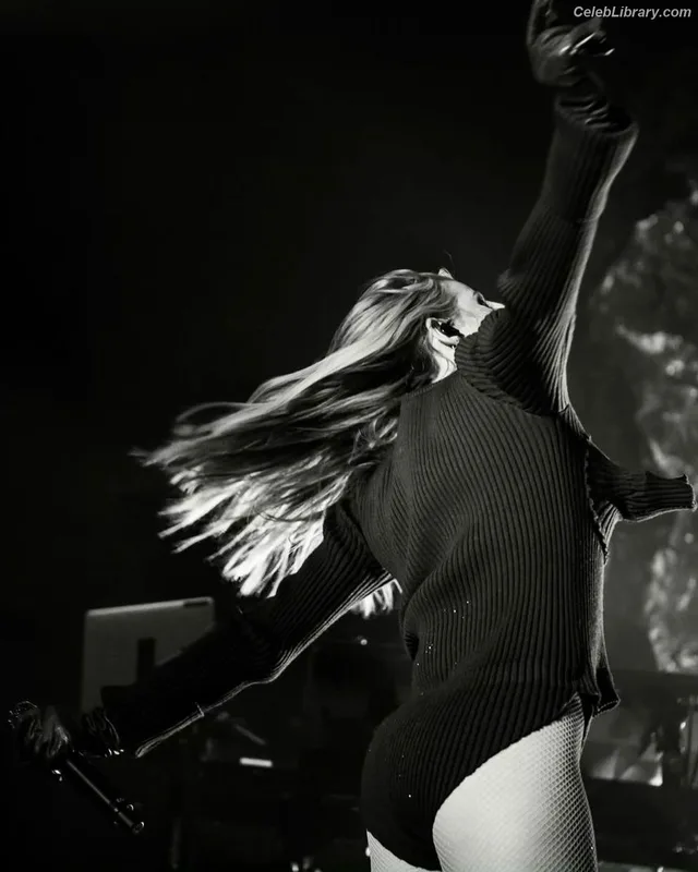 Ellie Goulding photo 7 of 488