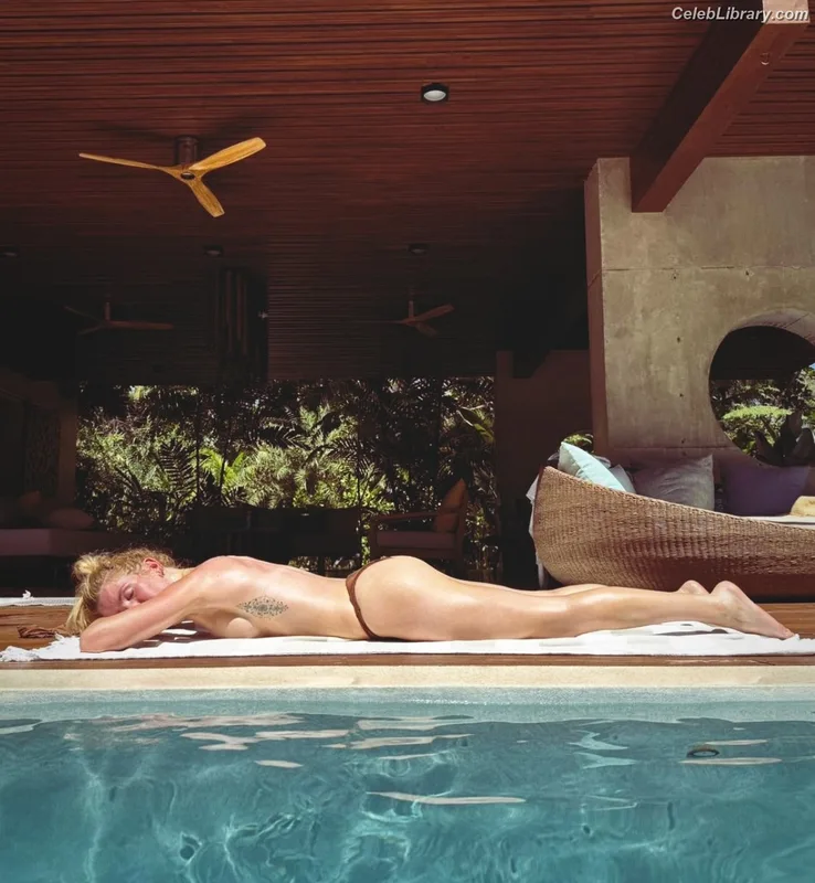 Ellie Goulding photo 7 of 488