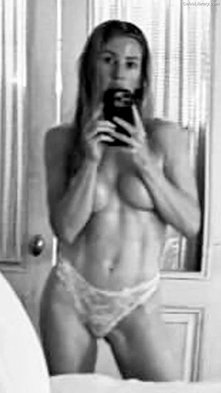 Ellie Goulding photo 10 of 488