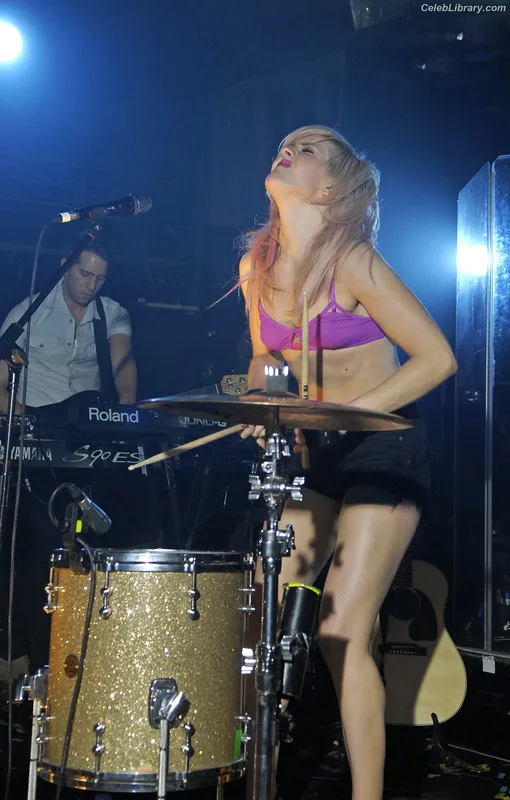 Ellie Goulding photo 4 of 488