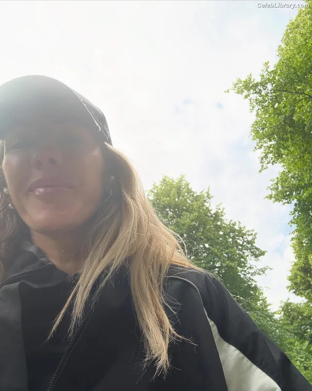 Ellie Goulding photo 23 of 488