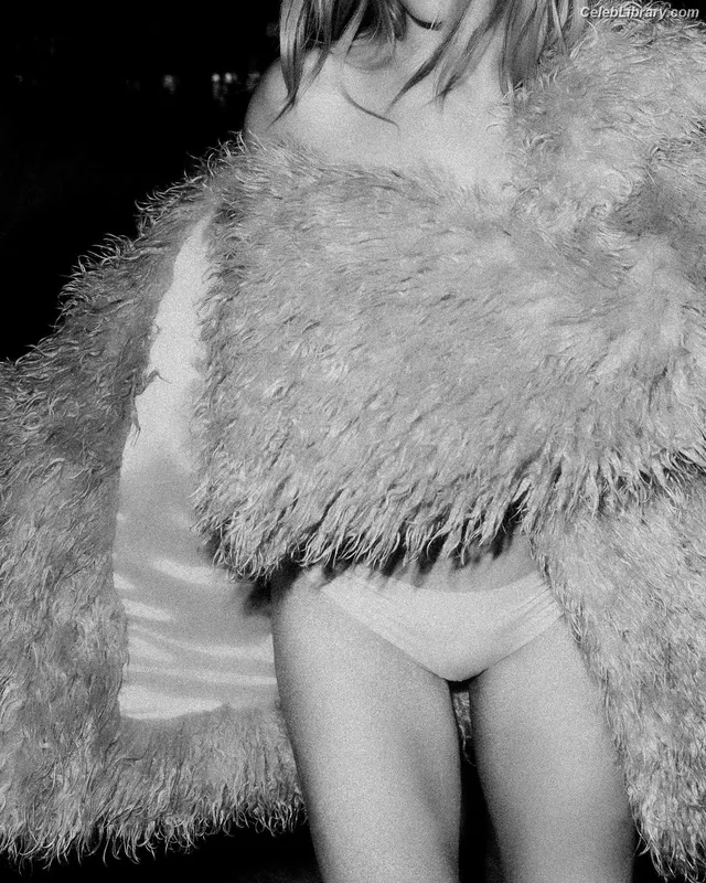 Ellie Goulding photo 17 of 488