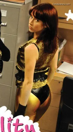 Ellie Kemper photo 1 of 100