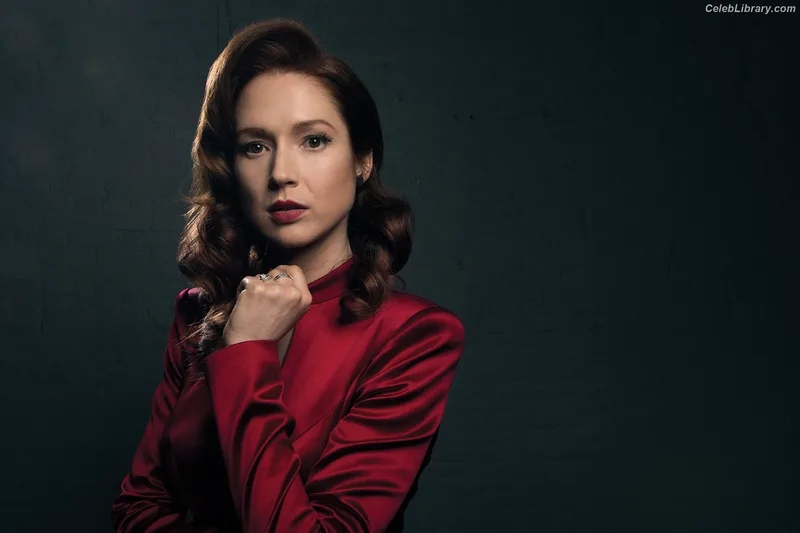 Ellie Kemper photo 9 of 99