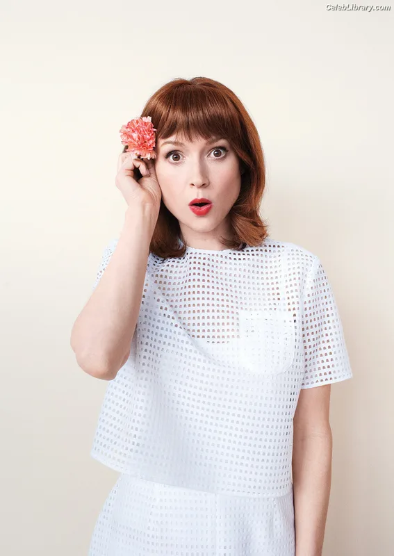 Ellie Kemper photo 21 of 99