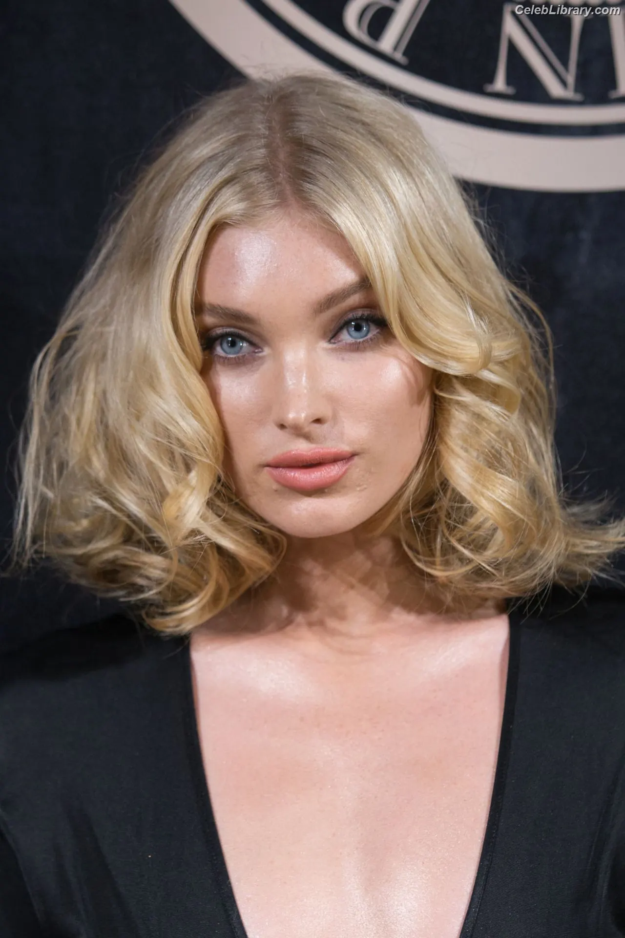 Elsa Hosk photo 4 of 1595