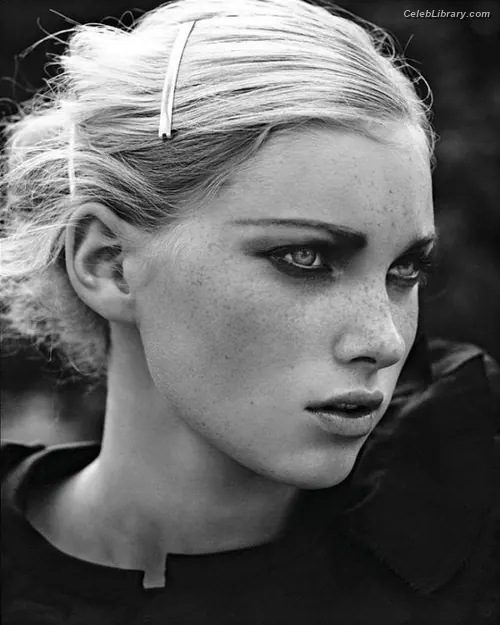 Elsa Hosk photo 9 of 1595