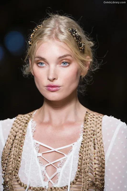Elsa Hosk photo 17 of 1572