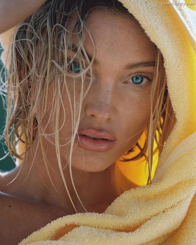 Elsa Hosk photo 8 of 1572