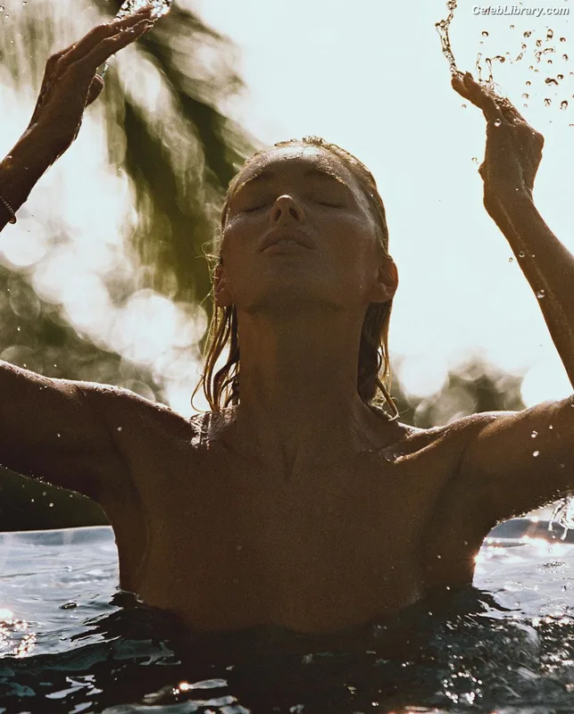 Elsa Hosk photo 10 of 1572