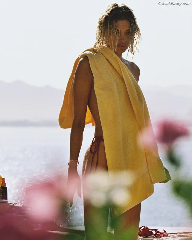 Elsa Hosk photo 13 of 1572