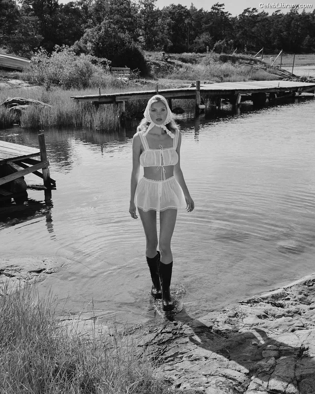 Elsa Hosk photo 9 of 1572