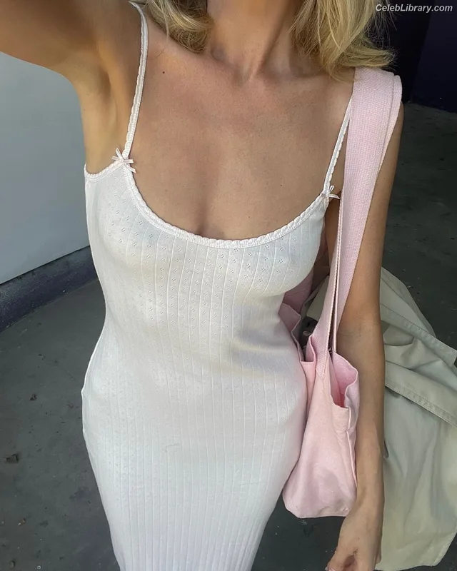 Elsa Hosk photo 15 of 1572