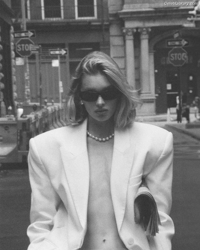 Elsa Hosk photo 17 of 1572