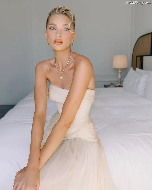 Elsa Hosk photo 12 of 1572