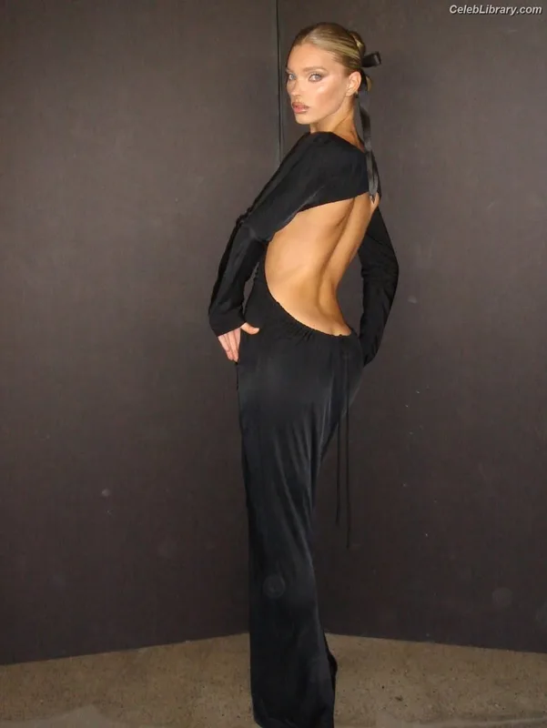 Elsa Hosk photo 17 of 1572