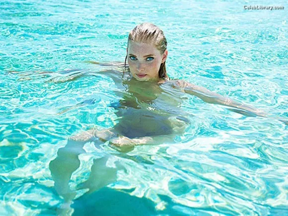 Elsa Hosk photo 1 of 1572