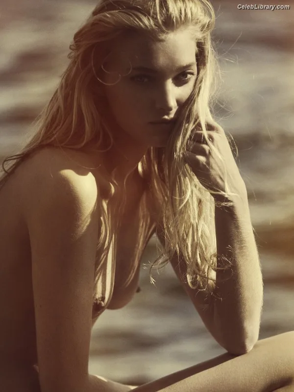 Elsa Hosk photo 15 of 1572